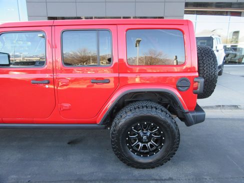 Used 2020 Jeep Wrangler Unlimited Rubicon w/ Cold Weather Group image 8