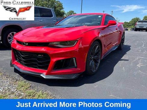 Used 2018 Chevrolet Camaro ZL1 RWD image 1