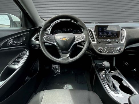 Used 2024 Chevrolet Malibu LT FWD image 10