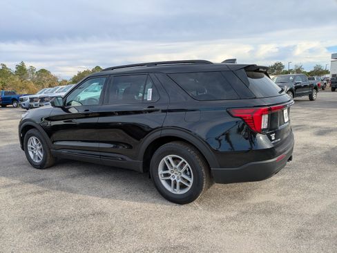 New 2026 Ford Explorer Active RWD image 6