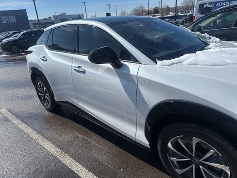 Used 2023 Lexus RZ 450e Premium w/ Technology Package image 10