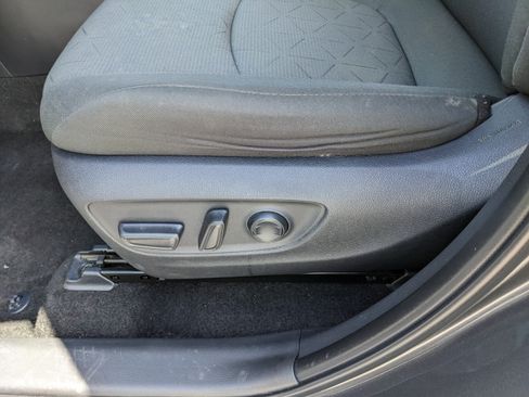 Used 2023 Toyota RAV4 XLE w/ Convenience Package FWD image 21
