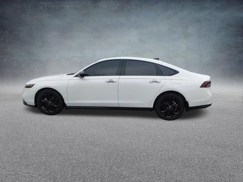 Used 2025 Honda Accord SE image 6