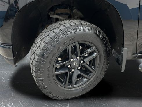 Used 2021 Chevrolet Silverado 1500 LT Trail Boss w/ Convenience Package II AWD/4WD image 38