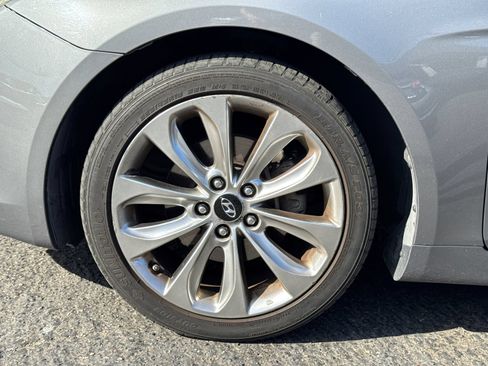 Used 2011 Hyundai Sonata SE w/ Navigation & Sunroof Pkg 4 FWD image 4