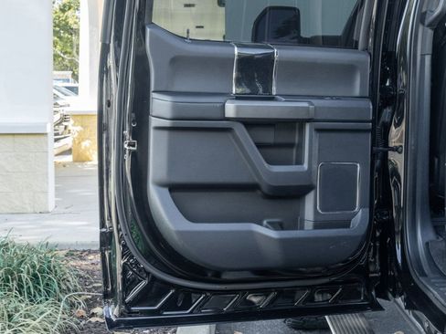 Used 2022 Ford F250 Platinum w/ FX4 Off-Road Package image 36