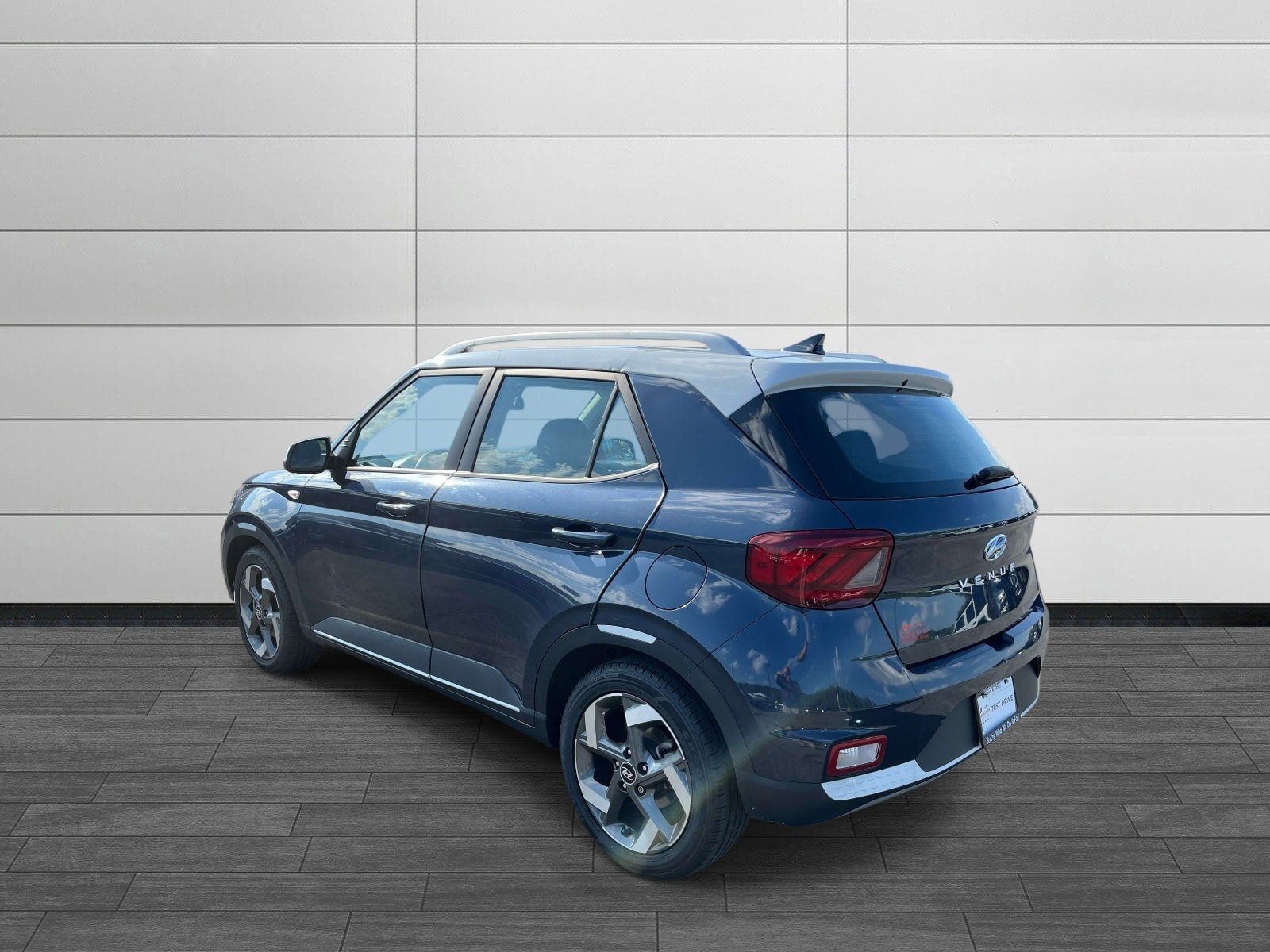Used 2022 Hyundai Venue Limited FWD image 5
