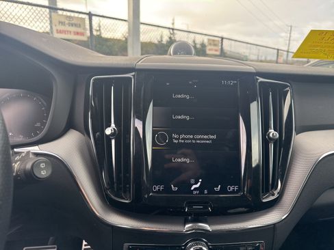 Used 2018 Volvo XC60 T6 R-Design w/ Convenience Package image 10