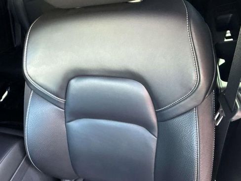 Certified 2024 Nissan Pathfinder SL w/ SL Premium Package FWD image 30