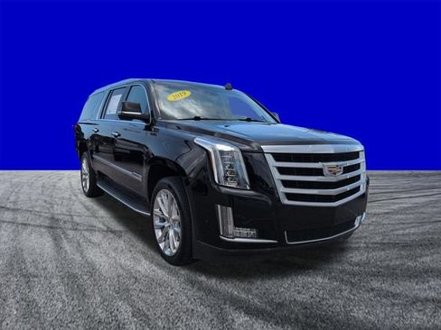 Used 2019 Cadillac Escalade ESV Luxury RWD image 2