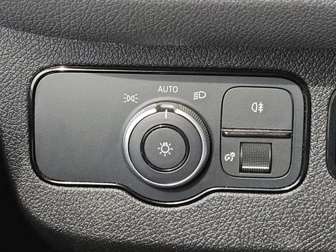 Used 2021 Mercedes-Benz Sprinter 1500 image 20