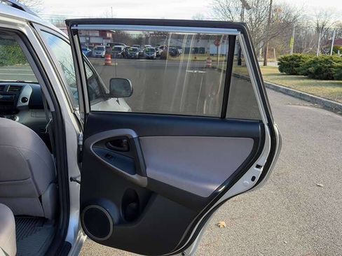 Used 2006 Toyota RAV4 4WD image 31