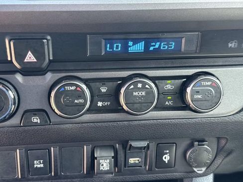 Used 2023 Toyota Tacoma TRD Off-Road AWD/4WD image 45