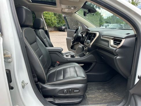Used 2021 GMC Acadia Denali w/ Denali Technology Package AWD/4WD image 21