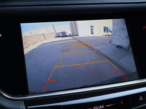 Used 2017 Cadillac XT5 Luxury w/ Driver Awareness Package FWD image 8