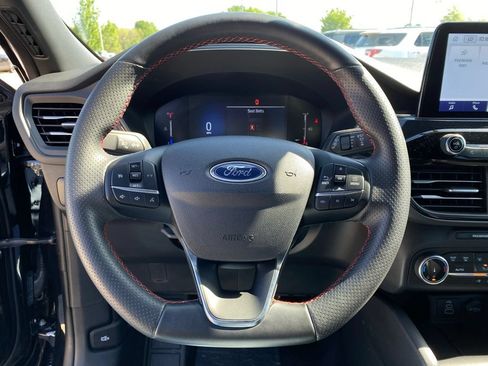 Used 2025 Ford Escape ST-Line FWD image 13