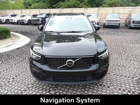 Certified 2024 Volvo XC40 B5 Plus w/ Climate Package AWD/4WD image 3