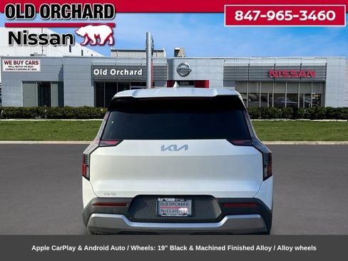 Used 2024 Kia EV9 Light Long Range RWD image 7