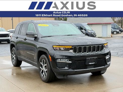 Used 2023 Jeep Grand Cherokee Limited AWD/4WD image 1