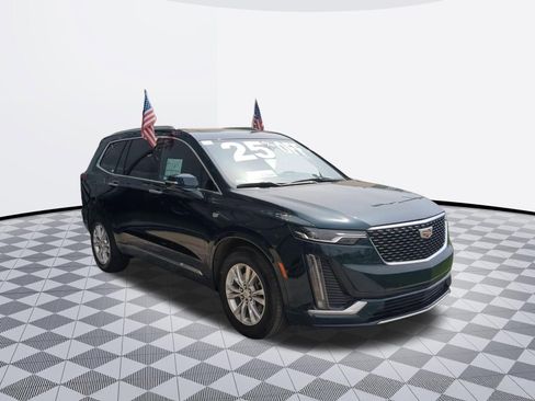 Used 2025 Cadillac XT6 Luxury w/ LPO, Floor Liner Package AWD/4WD image 2