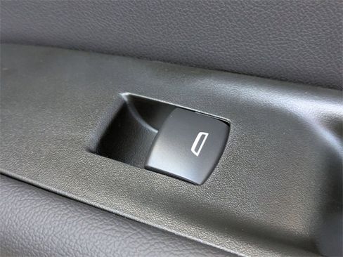 New 2026 Chevrolet Blazer LT image 30