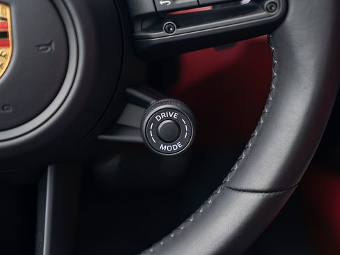 Certified 2022 Porsche 911 Targa 4 image 9