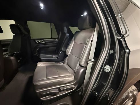 Used 2024 Chevrolet Tahoe Z71 w/ Luxury Package AWD/4WD image 8