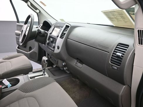 Used 2015 Nissan Frontier PRO-4X image 30