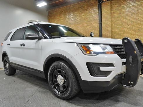 Used 2017 Ford Explorer 4WD Police Interceptor image 6
