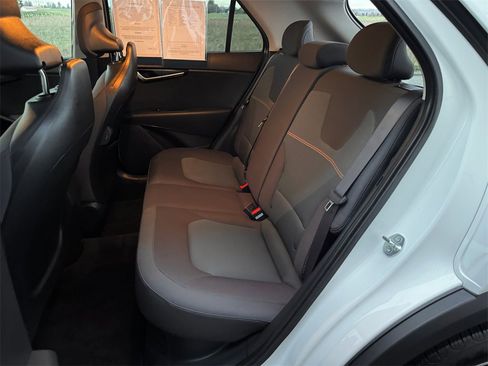 Used 2023 Kia Niro LX image 24