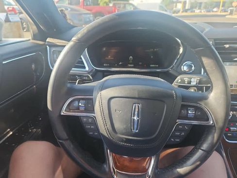 Used 2017 Lincoln Continental Select FWD image 13