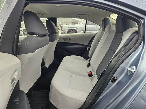 Used 2021 Toyota Corolla L image 16