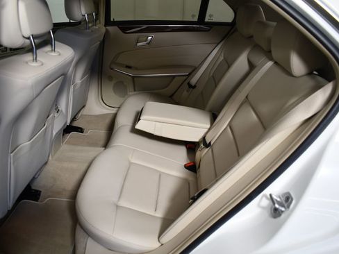 Used 2015 Mercedes-Benz E 250 E250 BLUETEC image 26