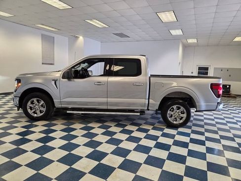 Used 2024 Ford F150 XLT w/ Mobile Office Package RWD image 4