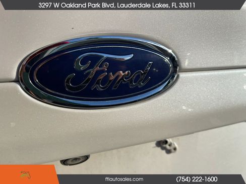 Used 2015 Ford Fusion SE w/ Equipment Group 202A AWD/4WD image 17