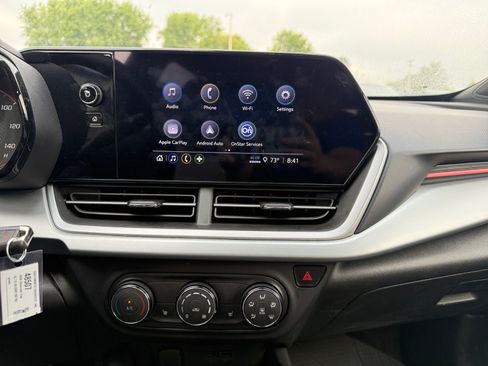 Used 2024 Chevrolet Trax RS FWD image 16