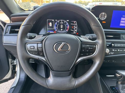 Certified 2024 Lexus ES 350 w/ Premium Package image 27