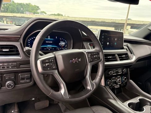Used 2023 Chevrolet Tahoe Z71 w/ Z71 Off-Road Package AWD/4WD image 10