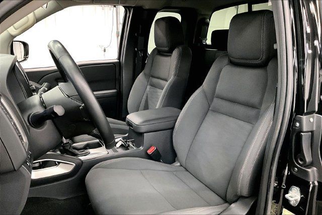 Used 2023 Nissan Frontier SV w/ SV Convenience Package AWD/4WD image 23