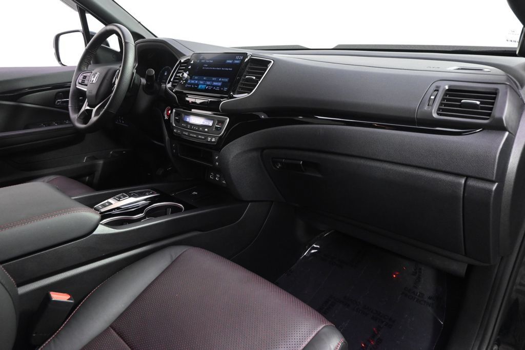 Used 2026 Honda Ridgeline Black Edition image 15