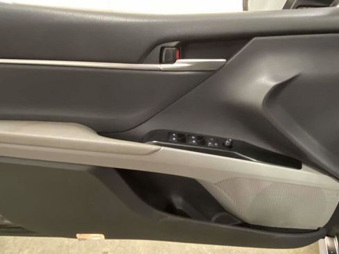 Used 2019 Toyota Camry LE image 13
