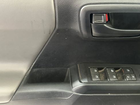 Used 2021 Toyota Tacoma SR w/ SR Convenience Package RWD image 15