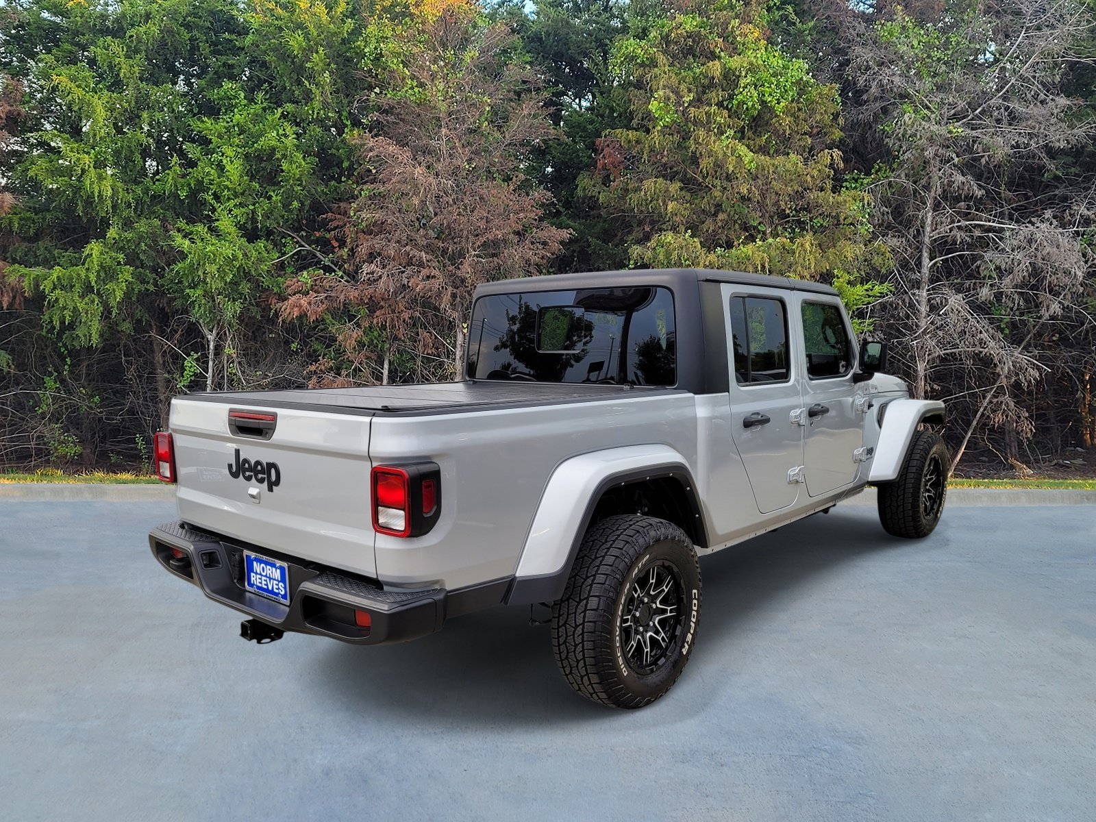 Used 2022 Jeep Gladiator Sport AWD/4WD image 17