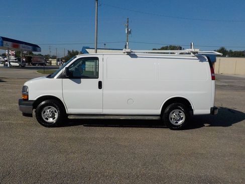 Used 2020 Chevrolet Express 2500 w/ Driver Convenience Package RWD image 2