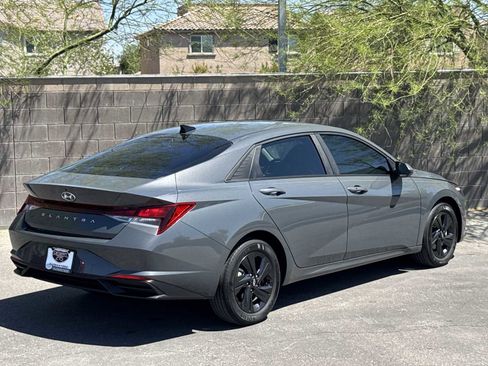 Used 2023 Hyundai Elantra SEL FWD image 8
