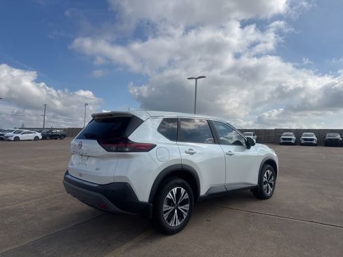 Certified 2023 Nissan Rogue SV FWD image 16