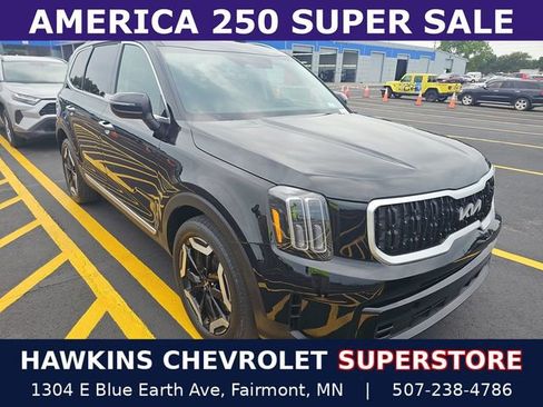 Used 2025 Kia Telluride S AWD/4WD image 1
