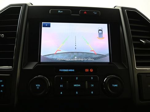 Used 2022 Ford F250 XLT w/ Black Appearance Package AWD/4WD image 28