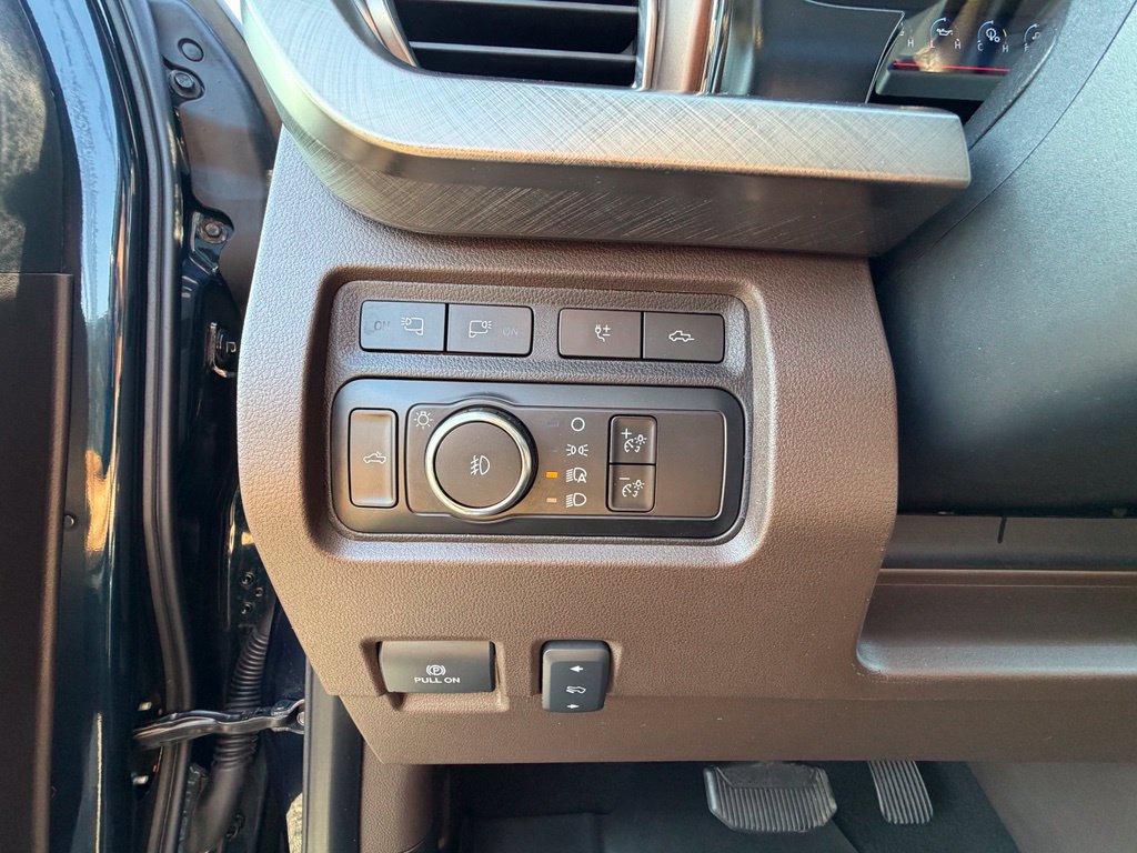 Used 2024 Ford F250 King Ranch AWD/4WD image 3
