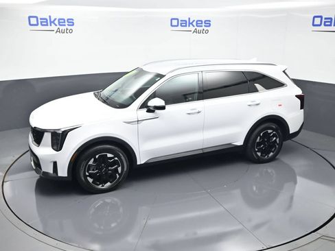 Certified 2026 Kia Sorento S FWD image 49